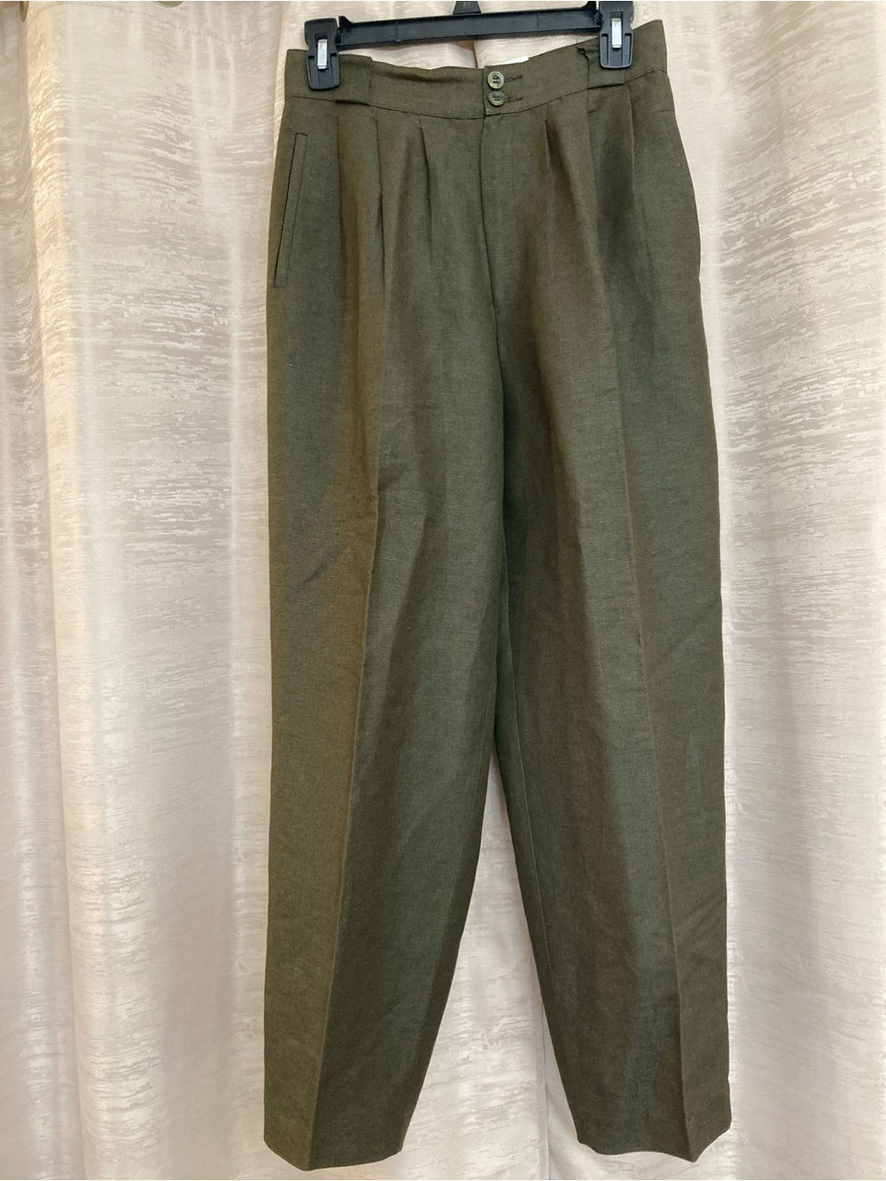 Giorgio SantโAngelo Womenโs Olive Green Pleated Dress Pants size 8.